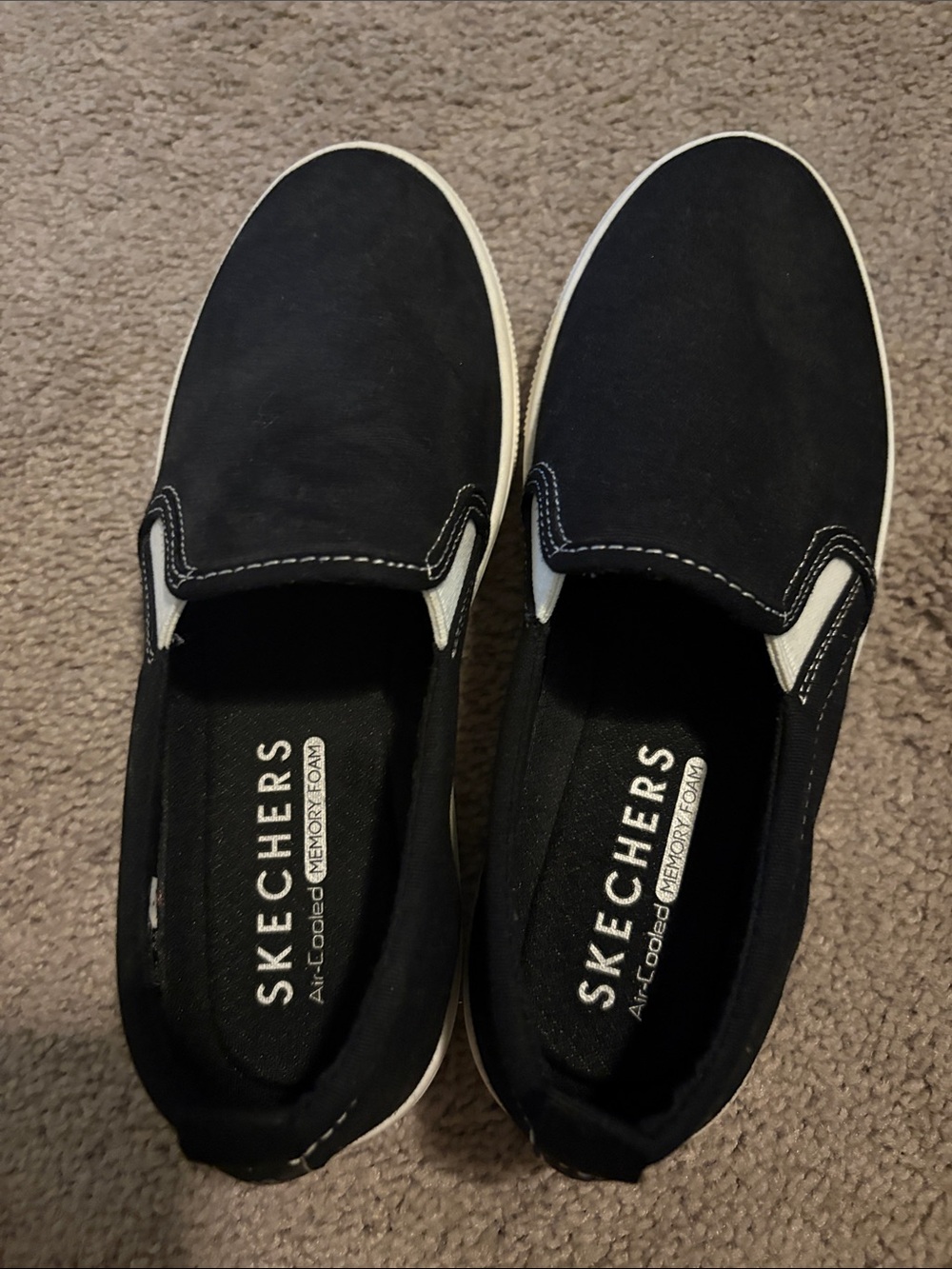 Skechers Menβs Black Slip-On Casual Loafers with White Trim